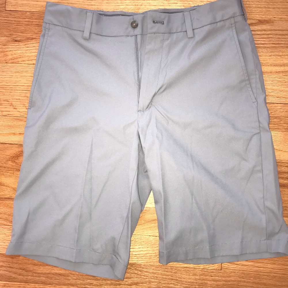 Walter Hagen Men’s Grey Golf Shorts 32